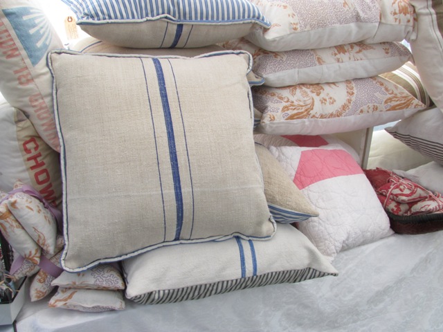 Pillows4